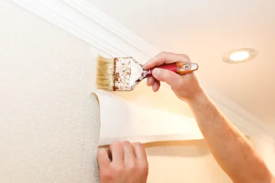 Pose de papier peint à Sazeret — revêtements muraux et toiles de verre